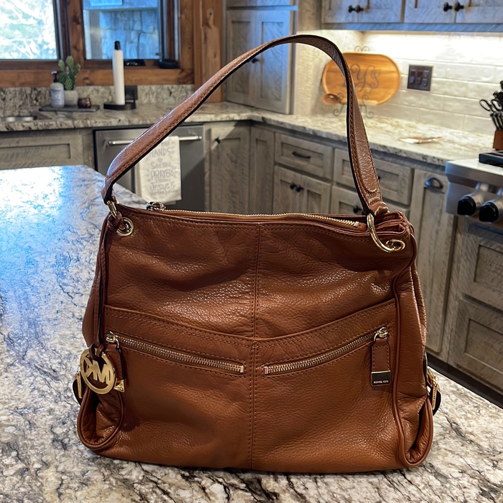 MICHAEL KORS “LAYTON” brown pebble leather purse/handbag (wallet listed septly)